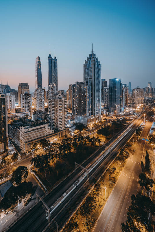 城市夜景璀璨灯火图片