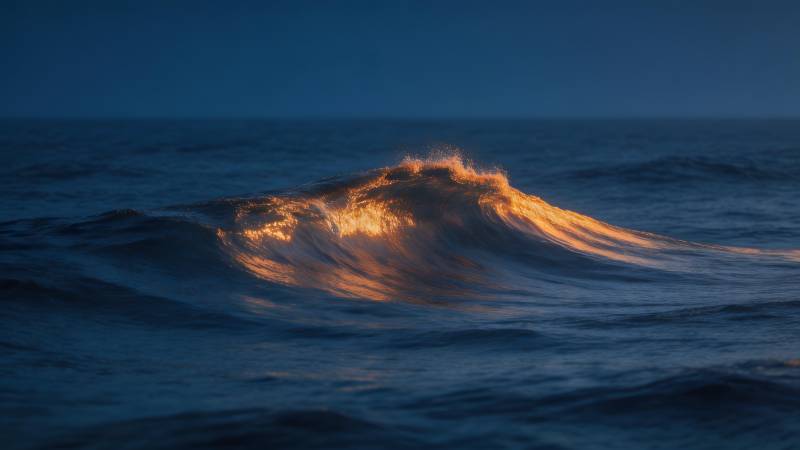 暮色海浪图片