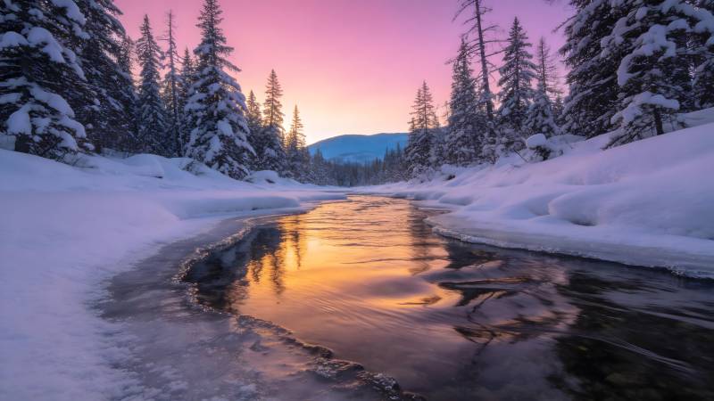 雪溪映霞光图片