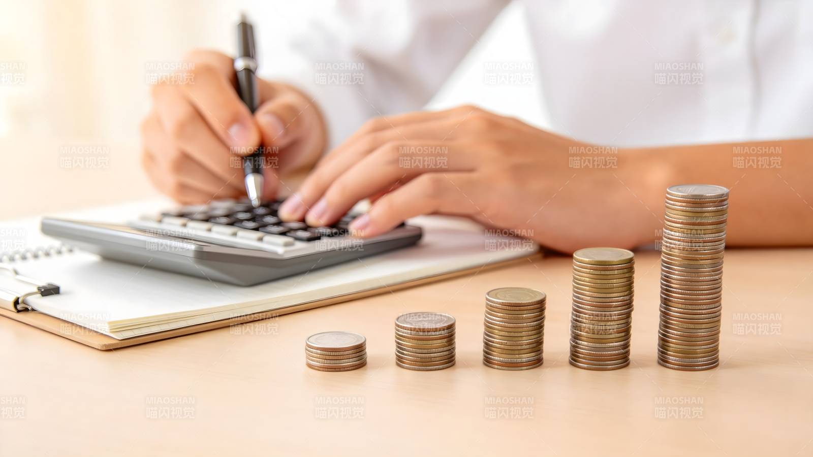 理财计算与存钱图片