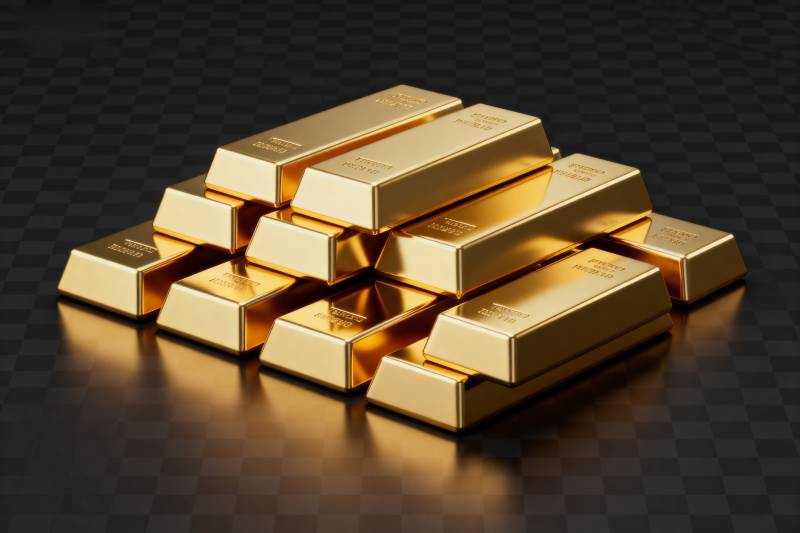 金条堆叠闪耀光芒图片