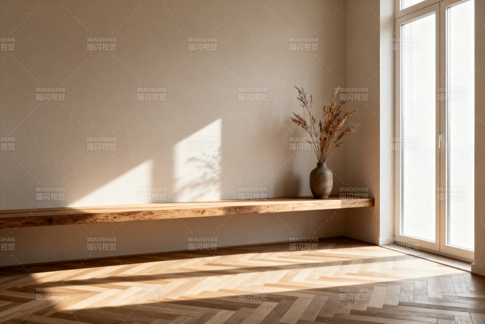 阳光下的静谧角落图片