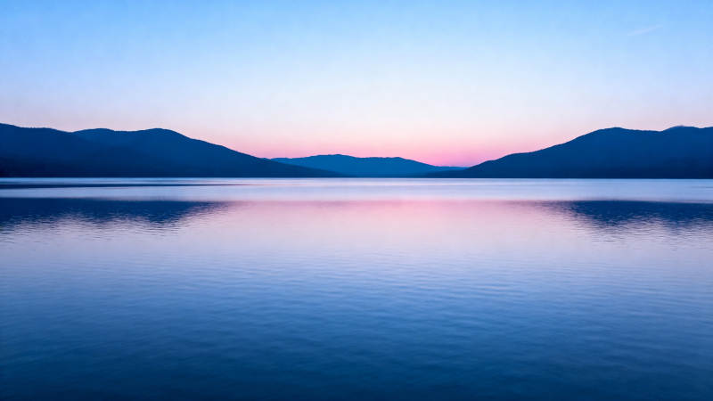 湖光山色映晚霞图片