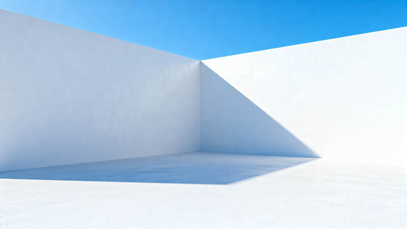 纯净白墙与蓝天图片