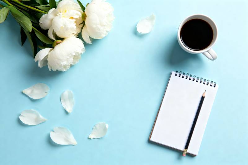 花香伴咖啡时光图片