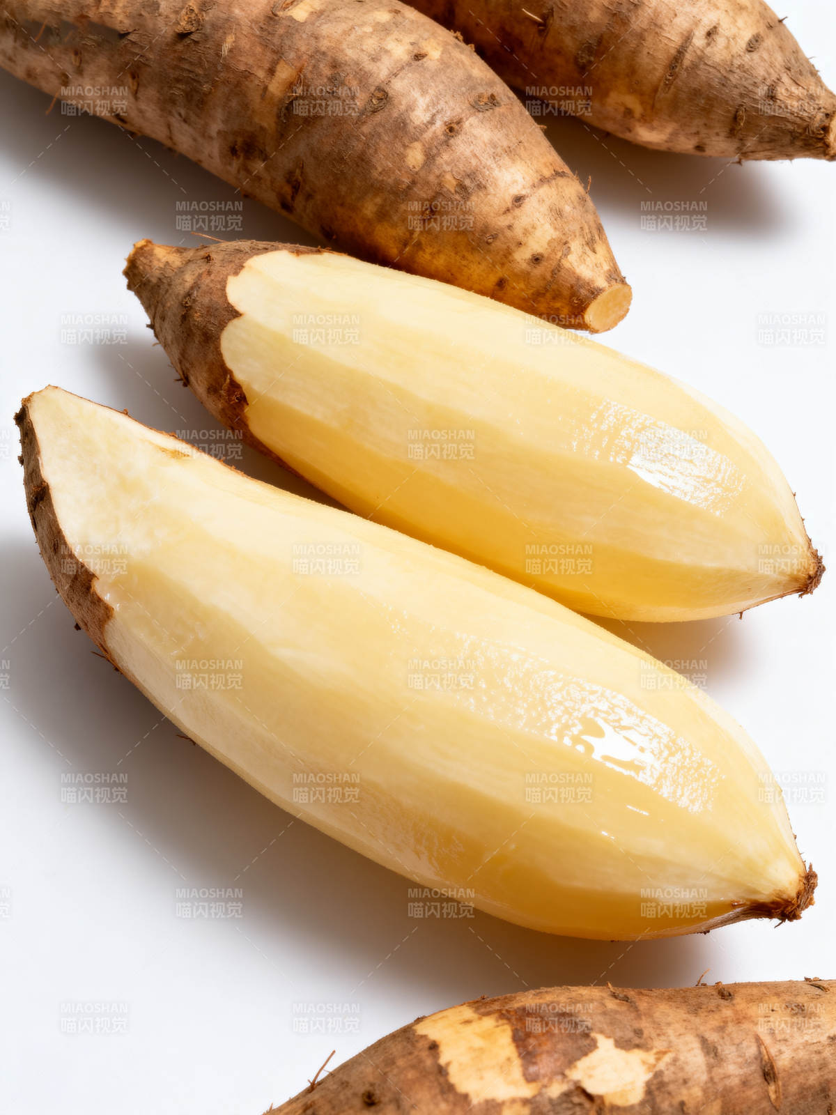 新鲜木薯特写图片