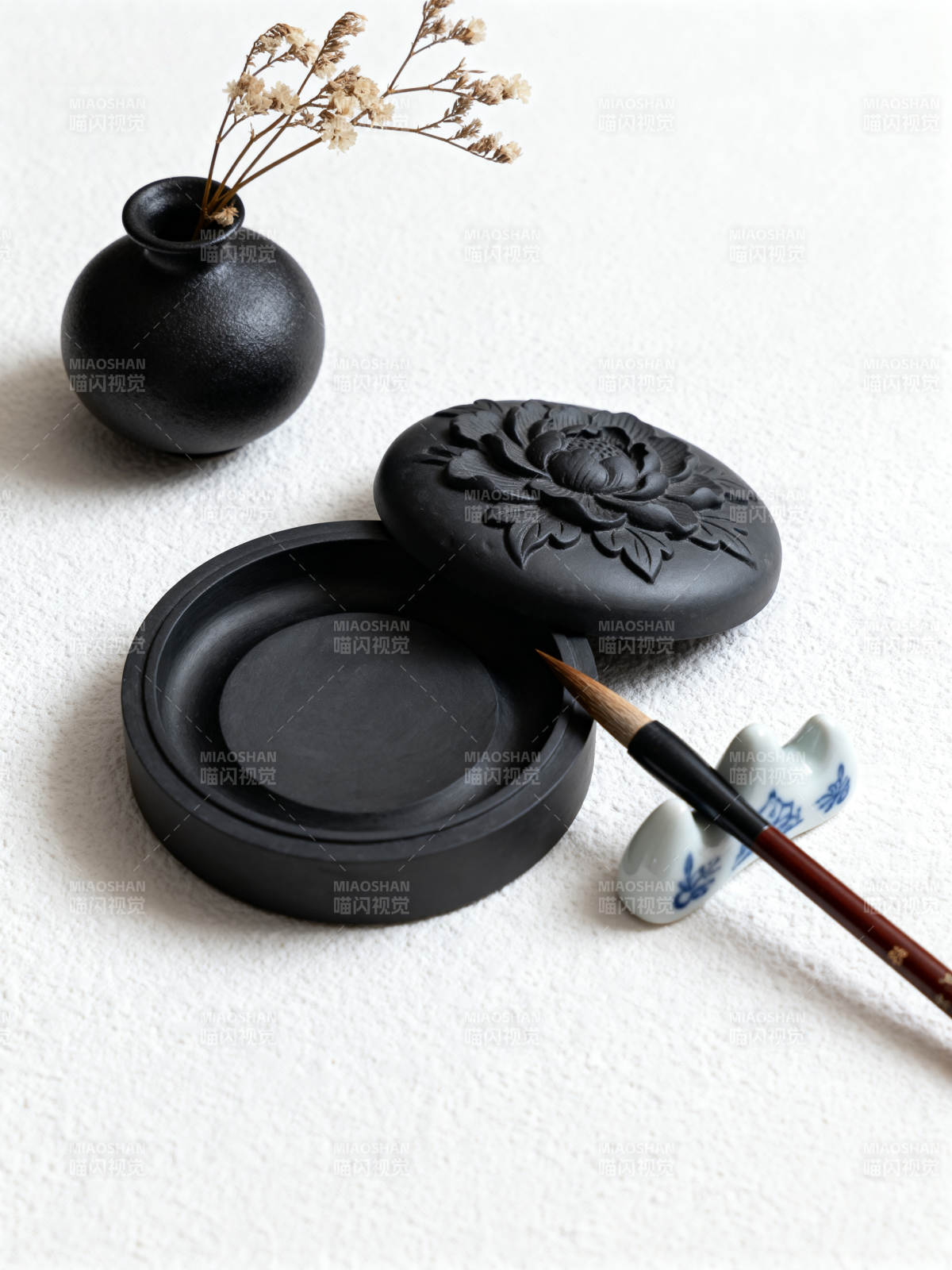 墨盒与毛笔静物图片