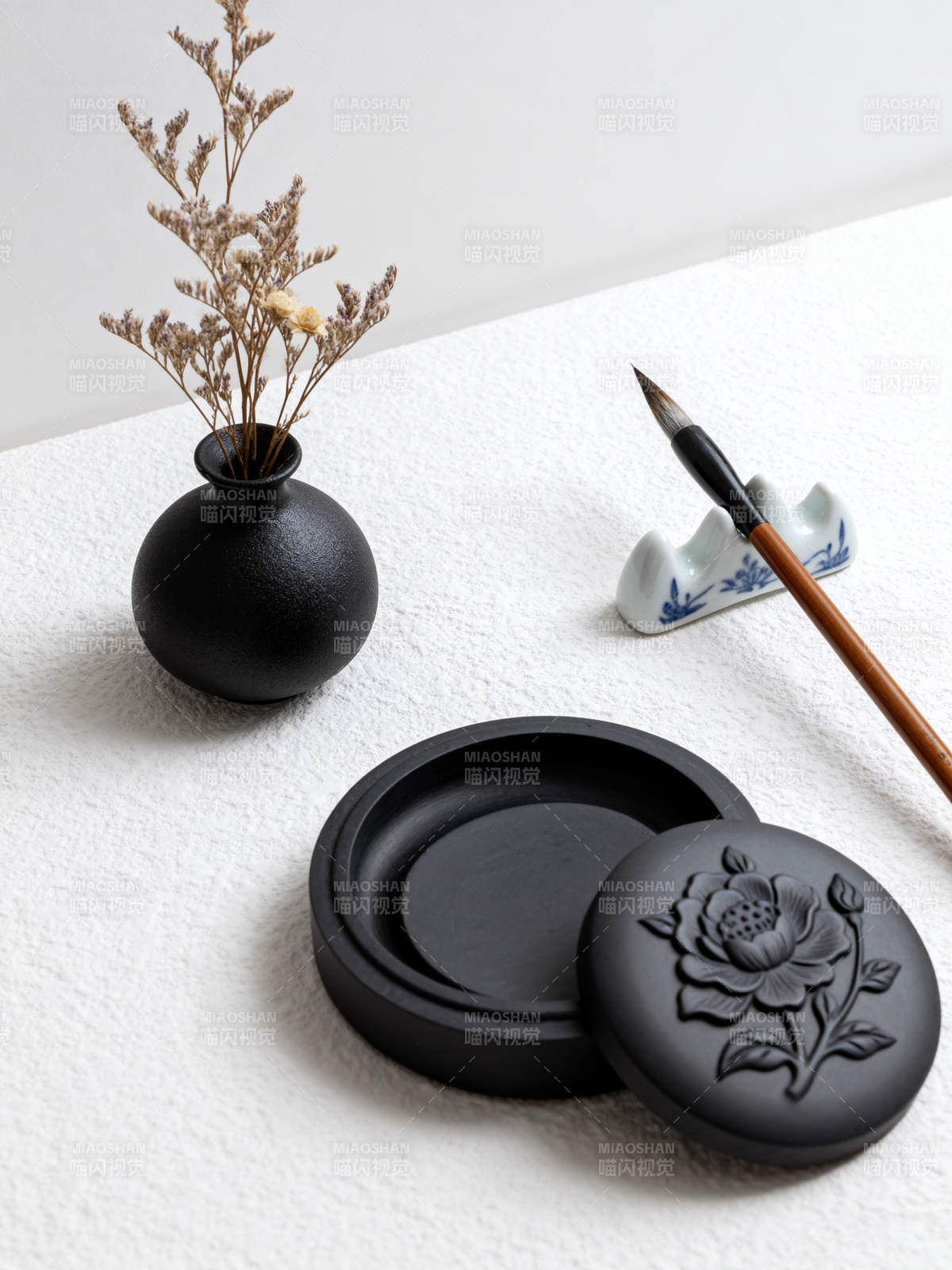 墨盒与毛笔静物图片