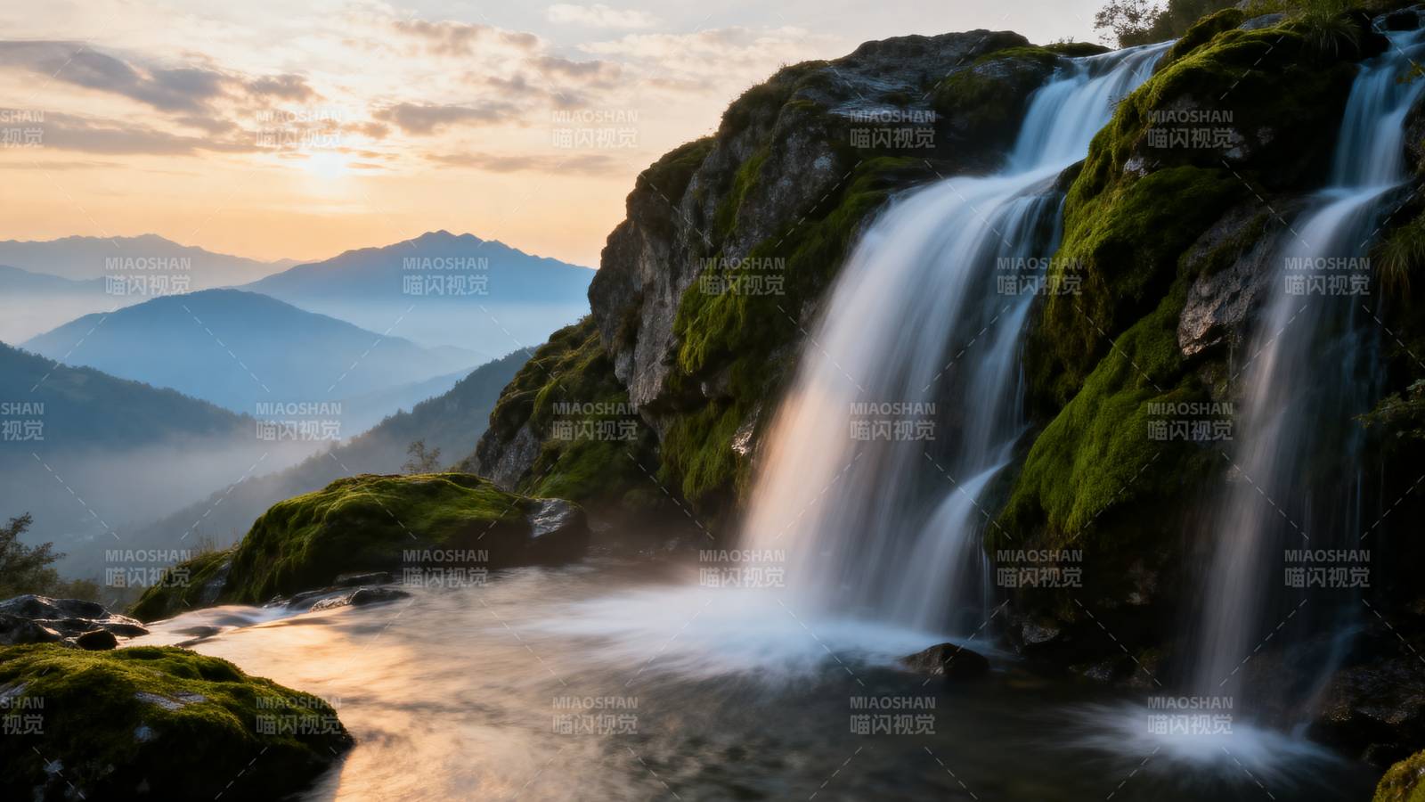 山间瀑布晨曦美图片