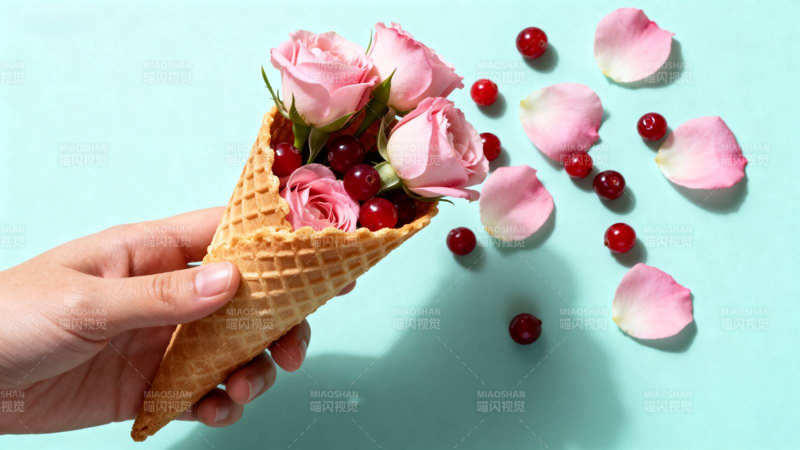 花与果的甜蜜邂逅图片