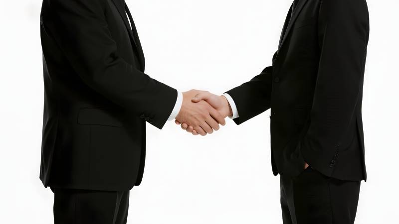 商务握手合作图片