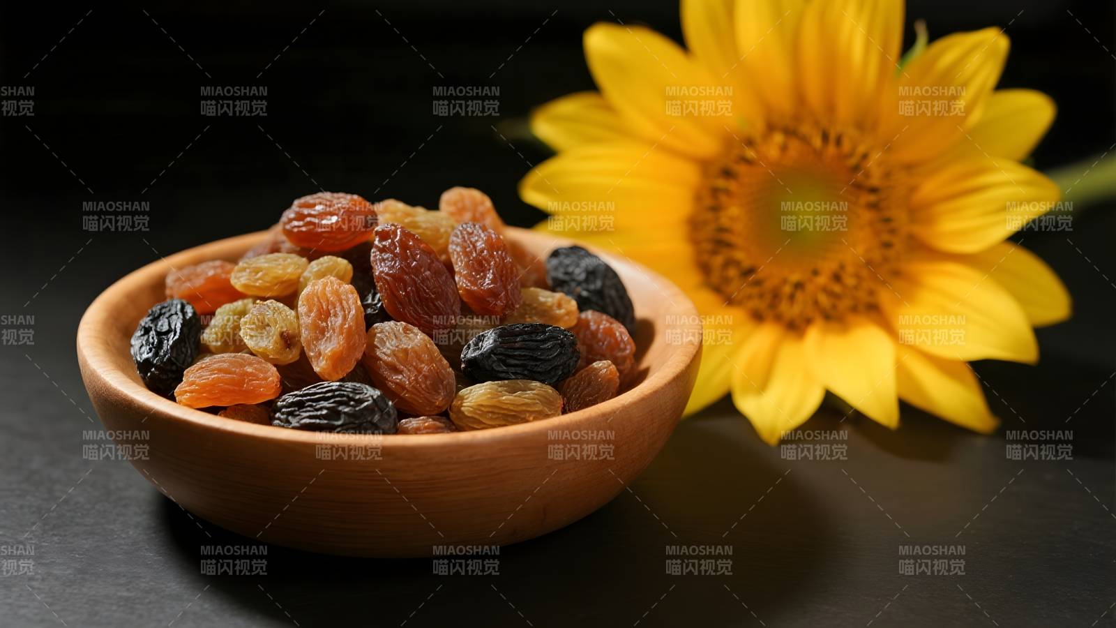 干果与向日葵图片