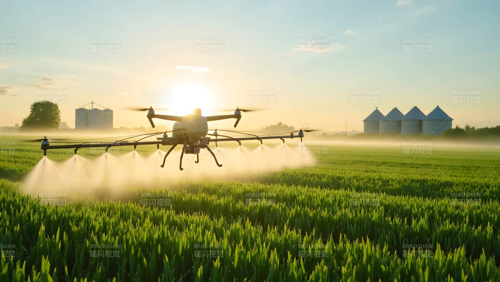 无人机喷洒农田图片