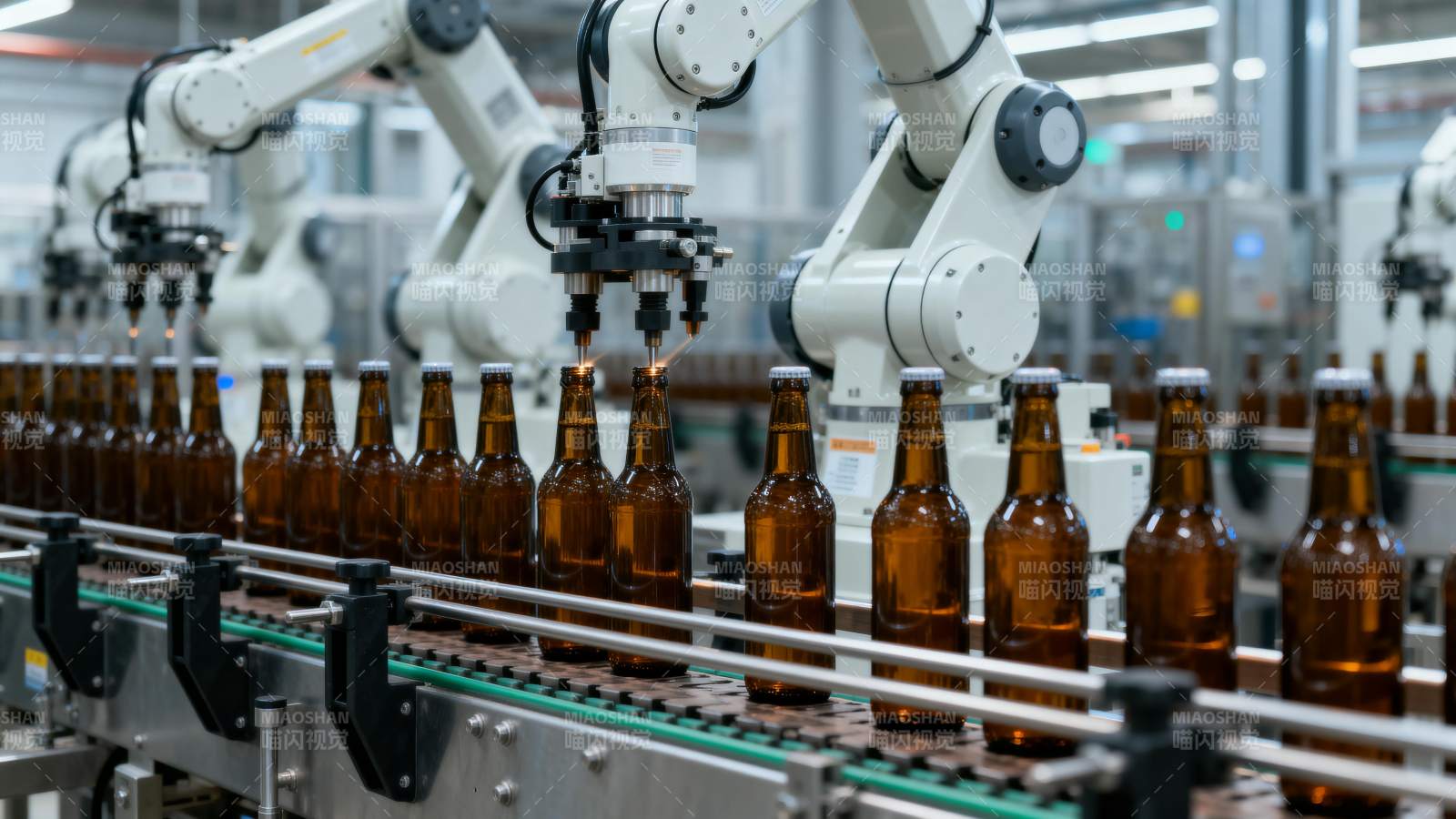 智能生产线装瓶图片