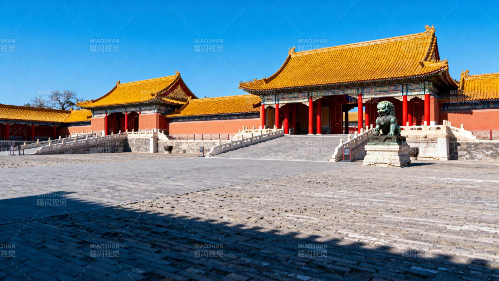 故宫金顶红墙图片