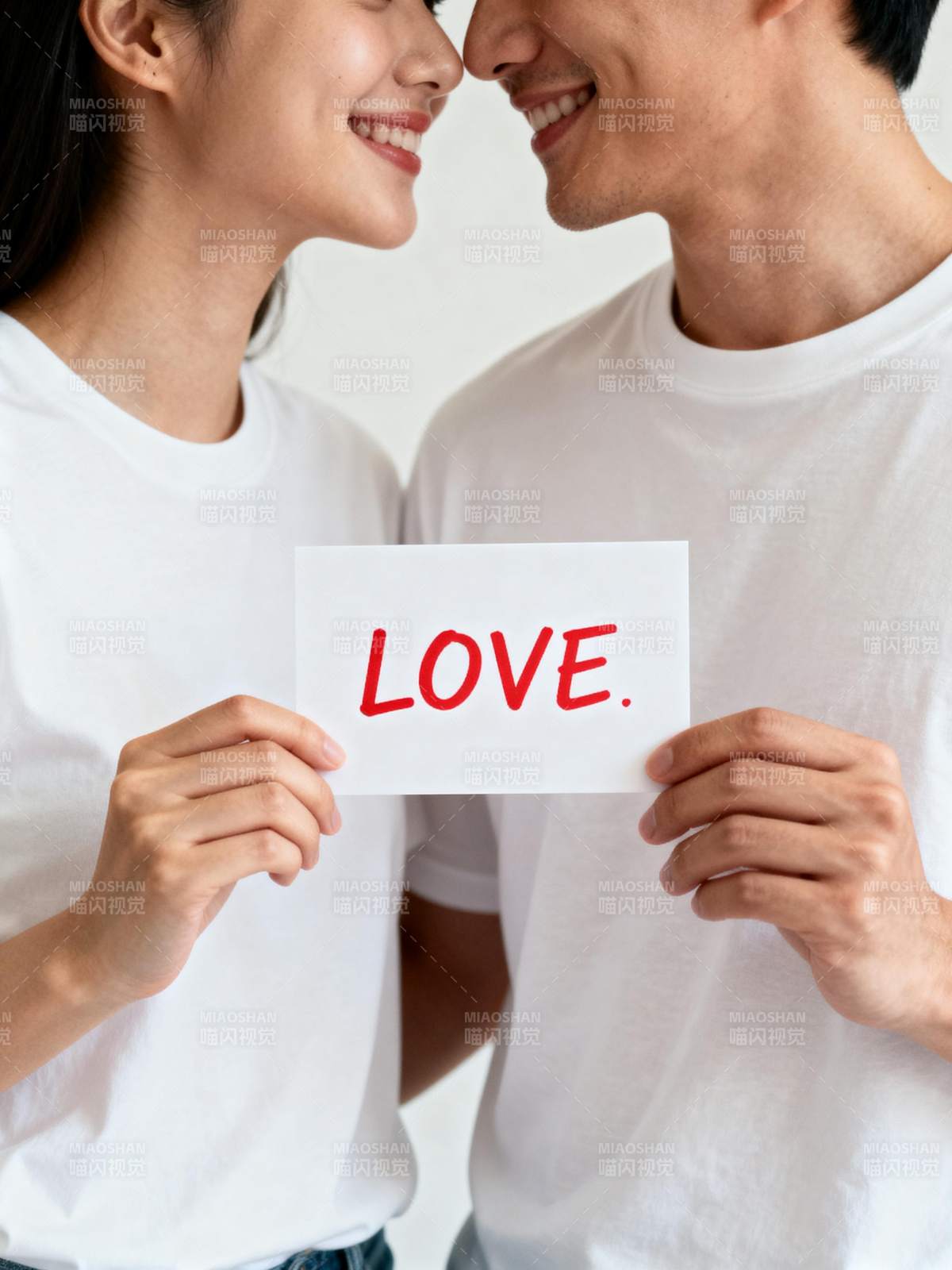 爱在彼此眼中图片