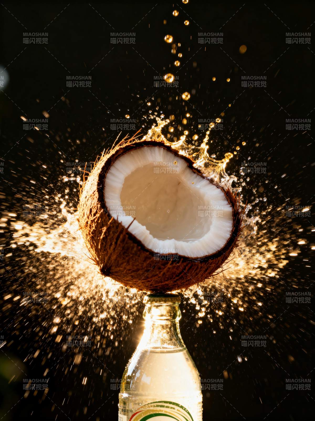 椰子爆裂瞬间图片