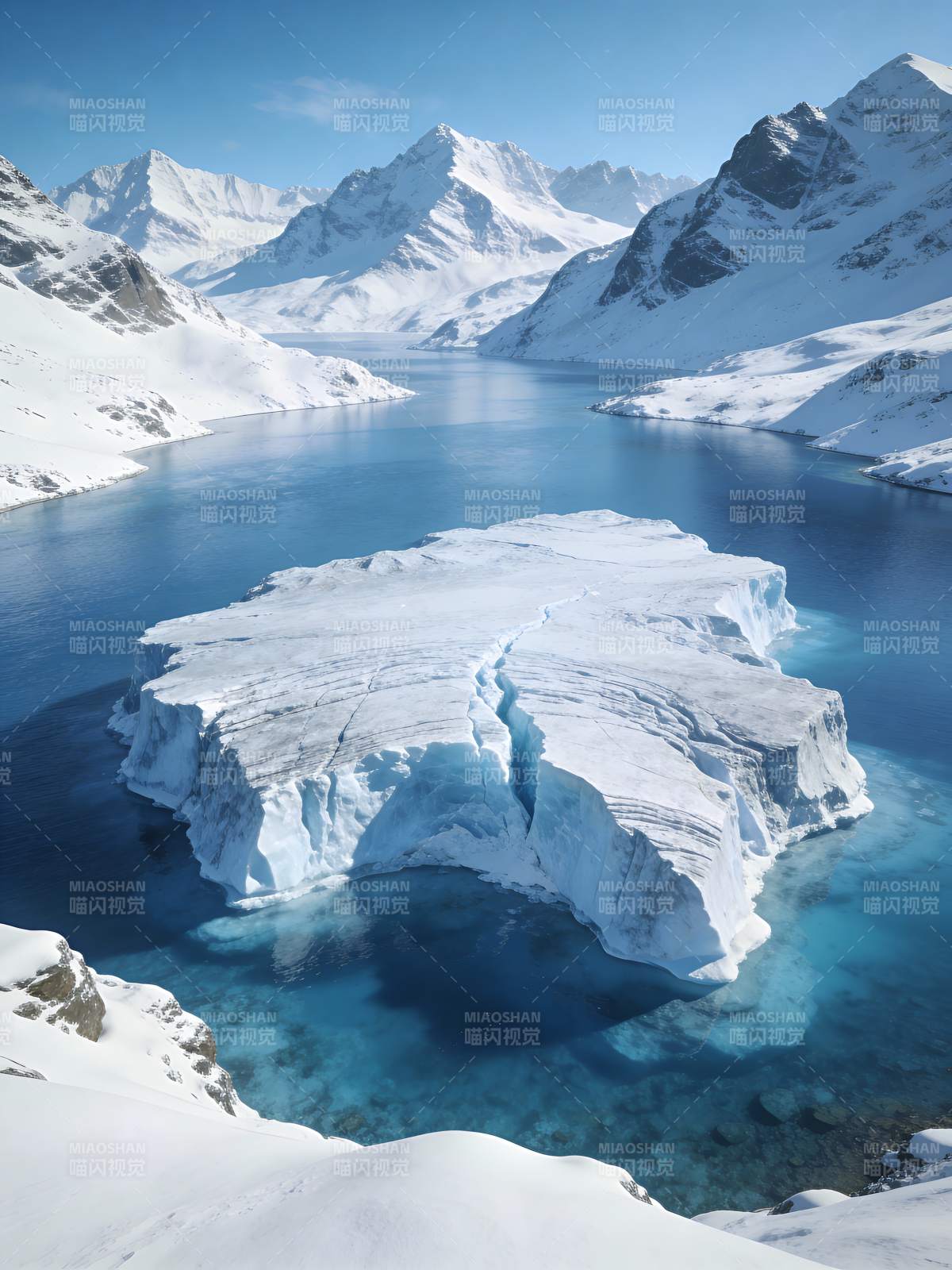 冰川湖畔雪峰图片