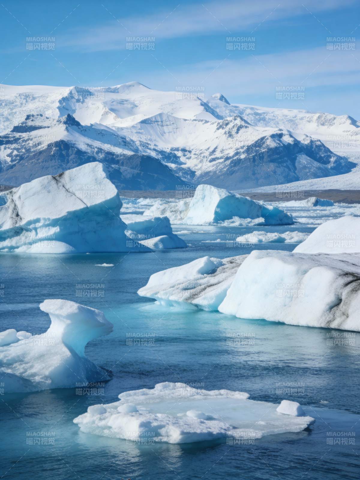 冰川湖景图片