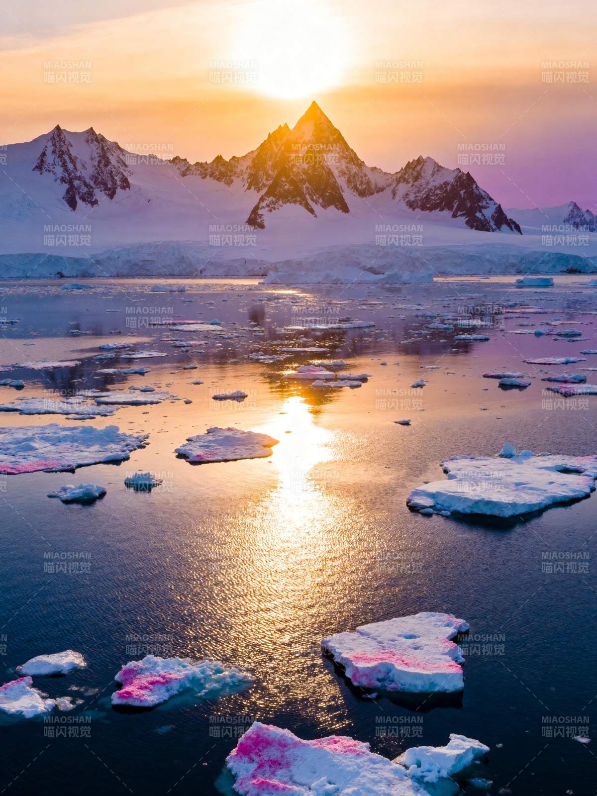 极地日落冰川美景图片
