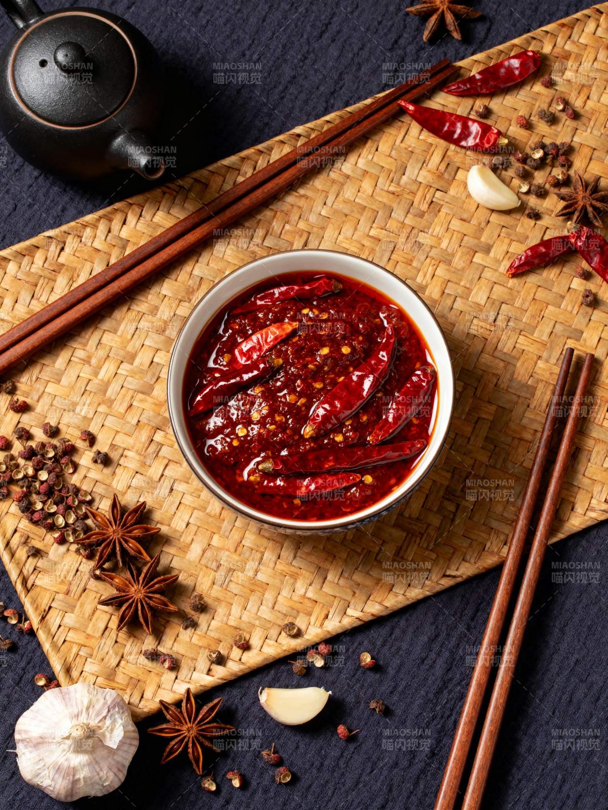 麻辣红油蘸料图片