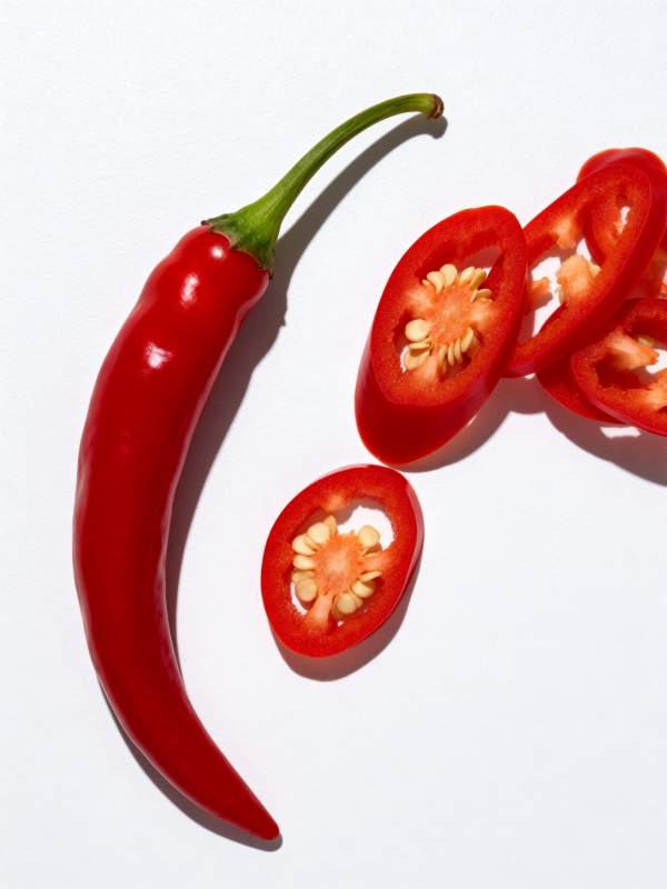 红辣椒切片特写图片