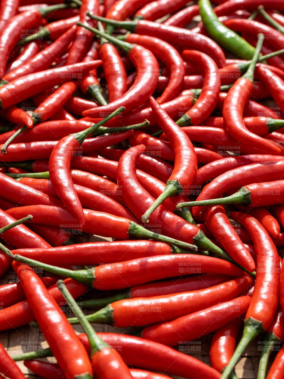 红辣椒堆叠图图片