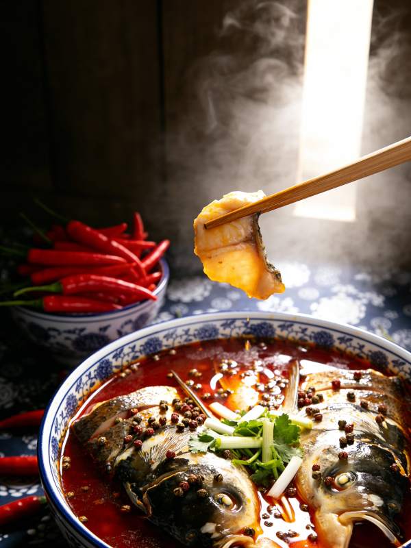 麻辣鱼头鲜香四溢图片