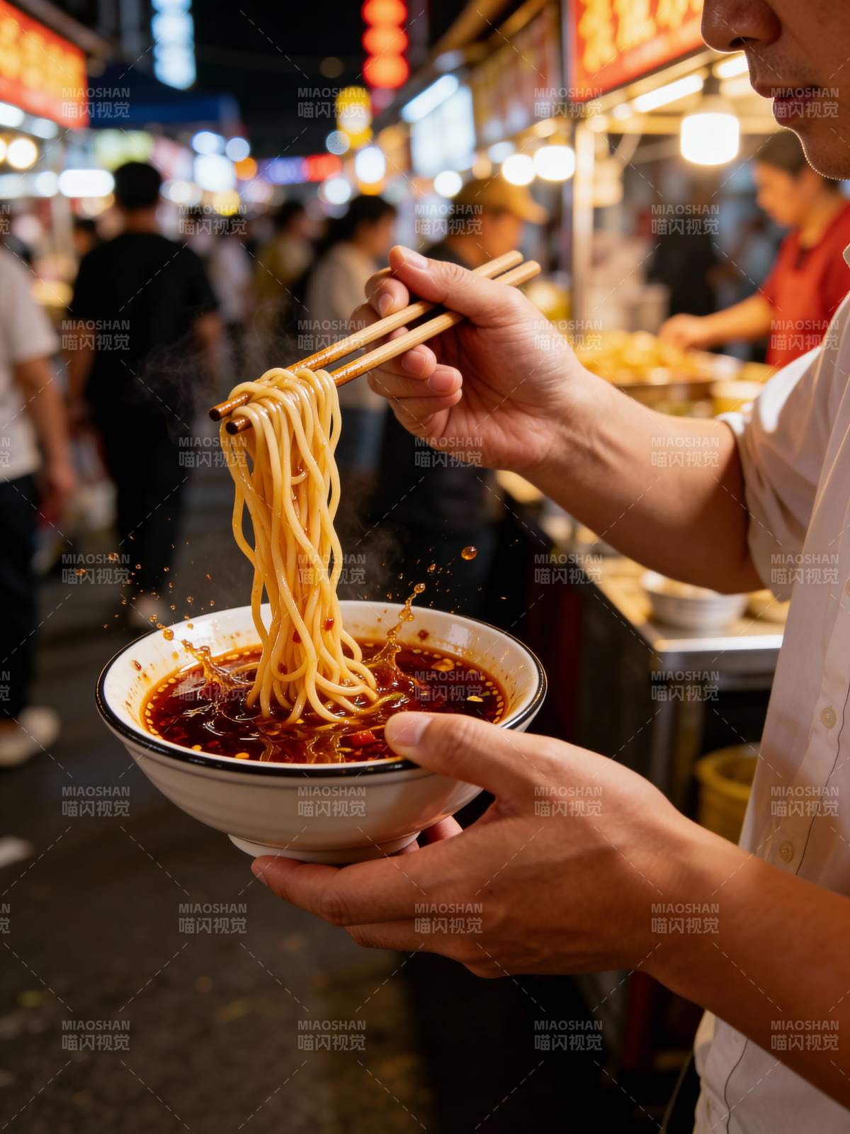 夜市热辣面图片