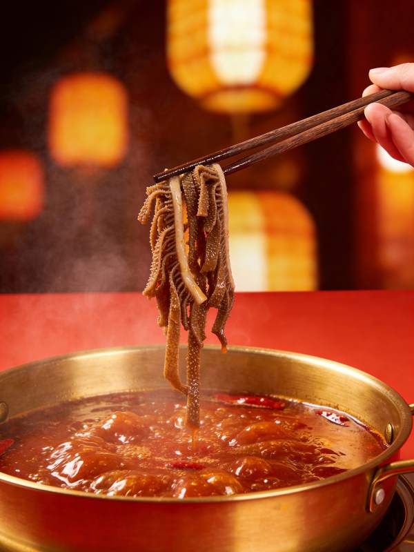 火锅涮毛肚图片