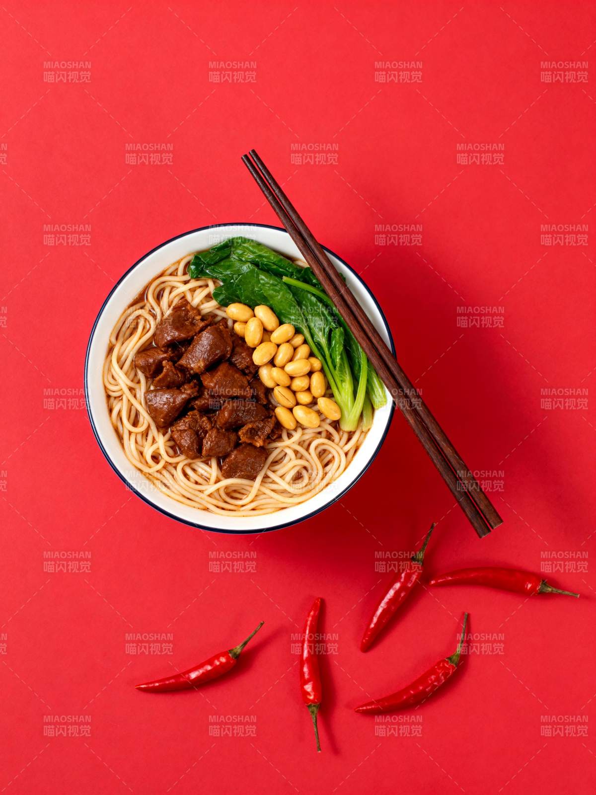 红椒牛肉面图片