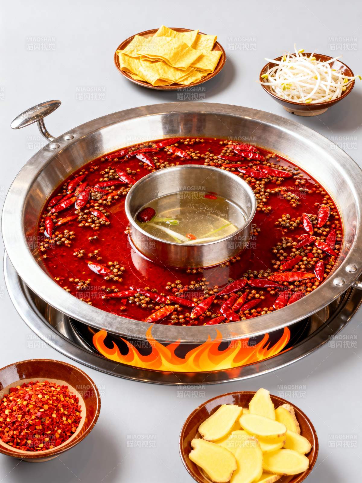 麻辣火锅盛宴图片