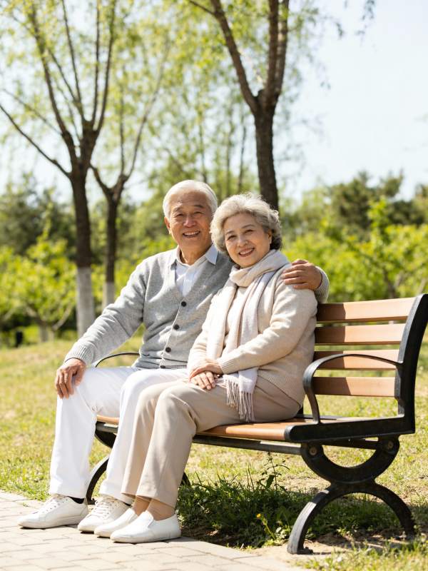 公园里的幸福时光图片