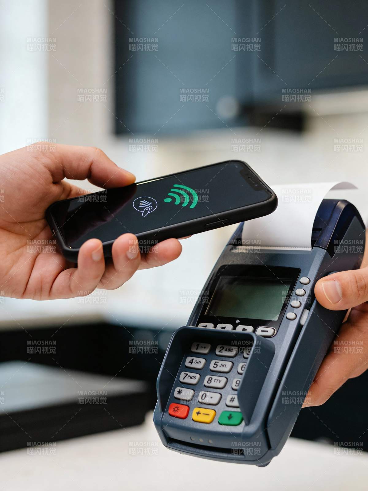 手机支付瞬间完成图片