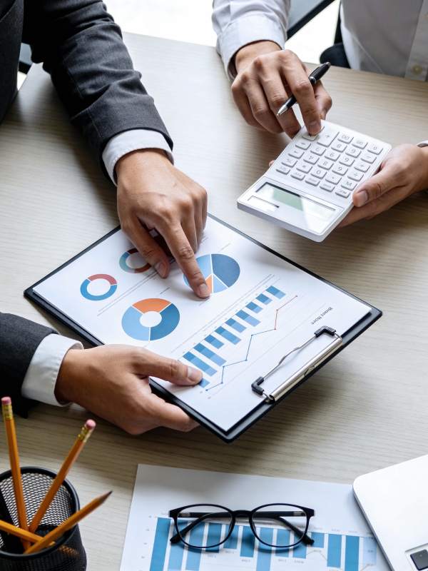 商务数据分析会议图片