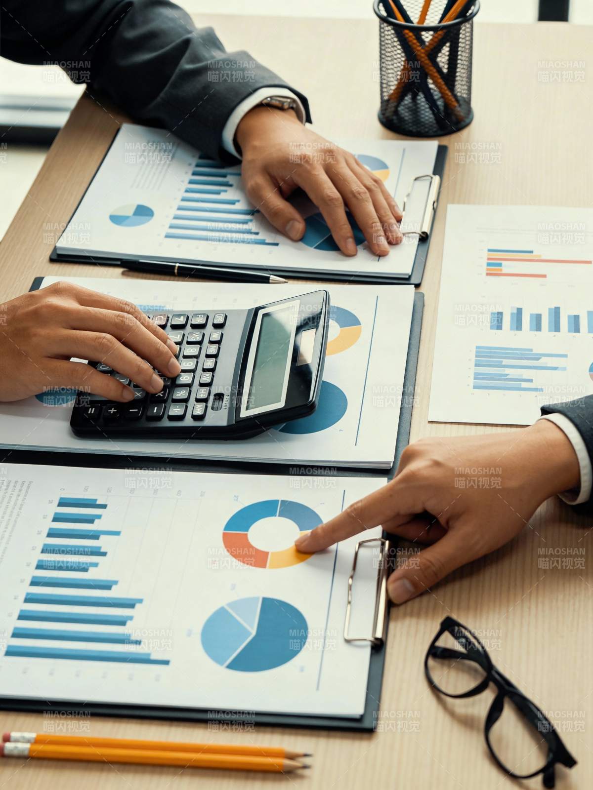 商务数据分析现场图片