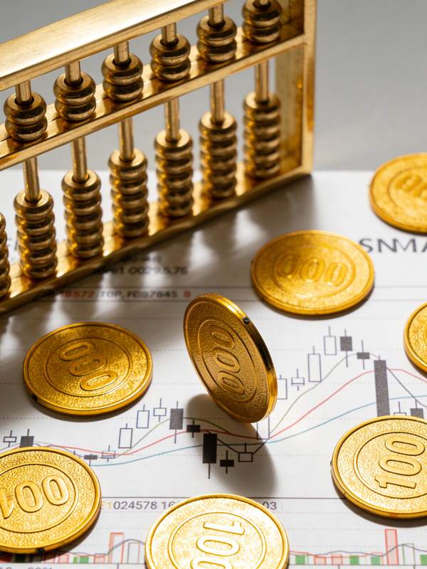 金币与算盘共舞图片