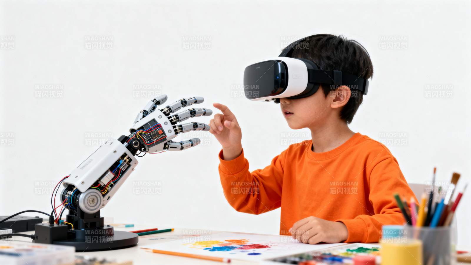 儿童体验VR机器人图片