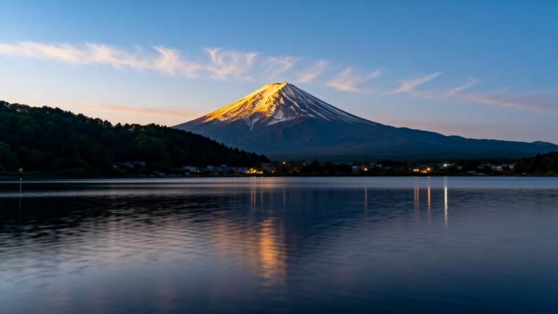 富士山湖景晨曦图片