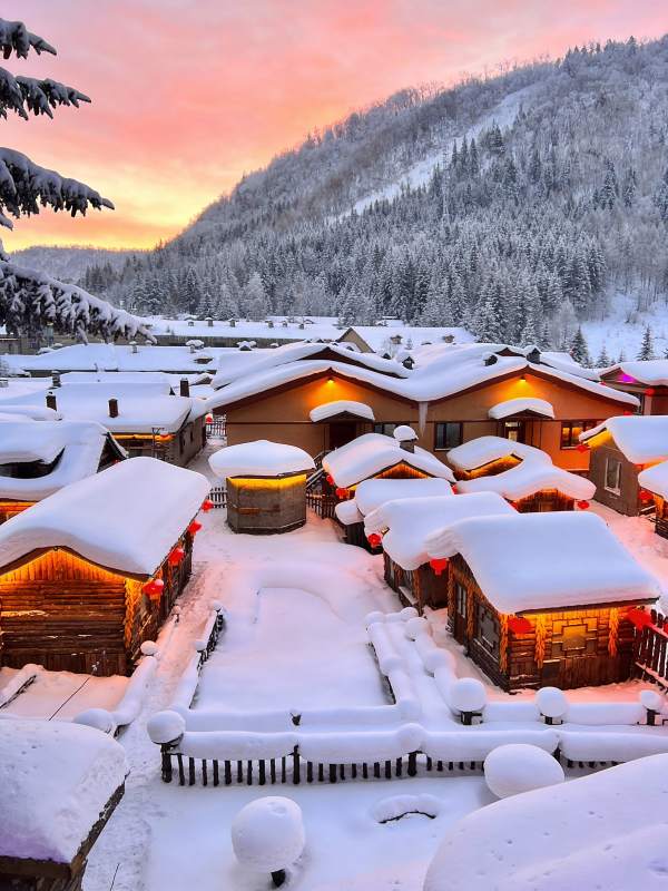 雪乡黄昏美景图片