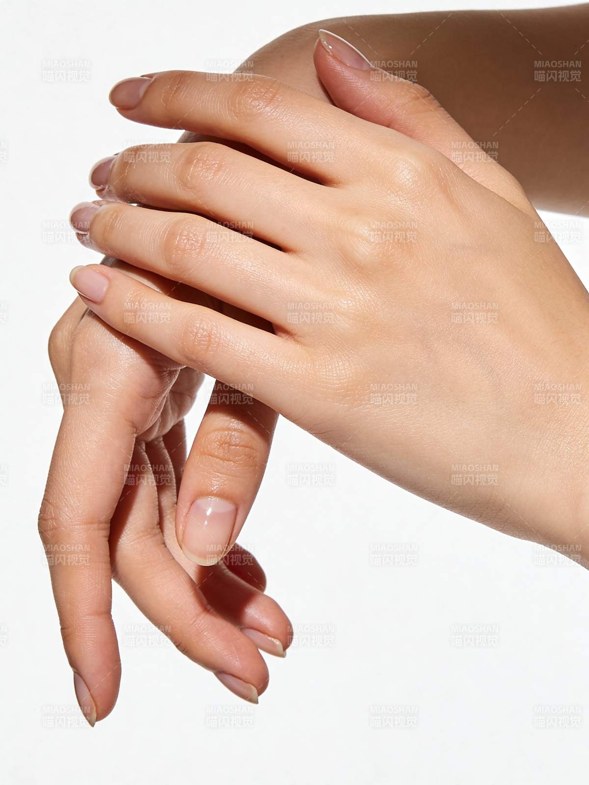 柔美双手 呵护指尖图片