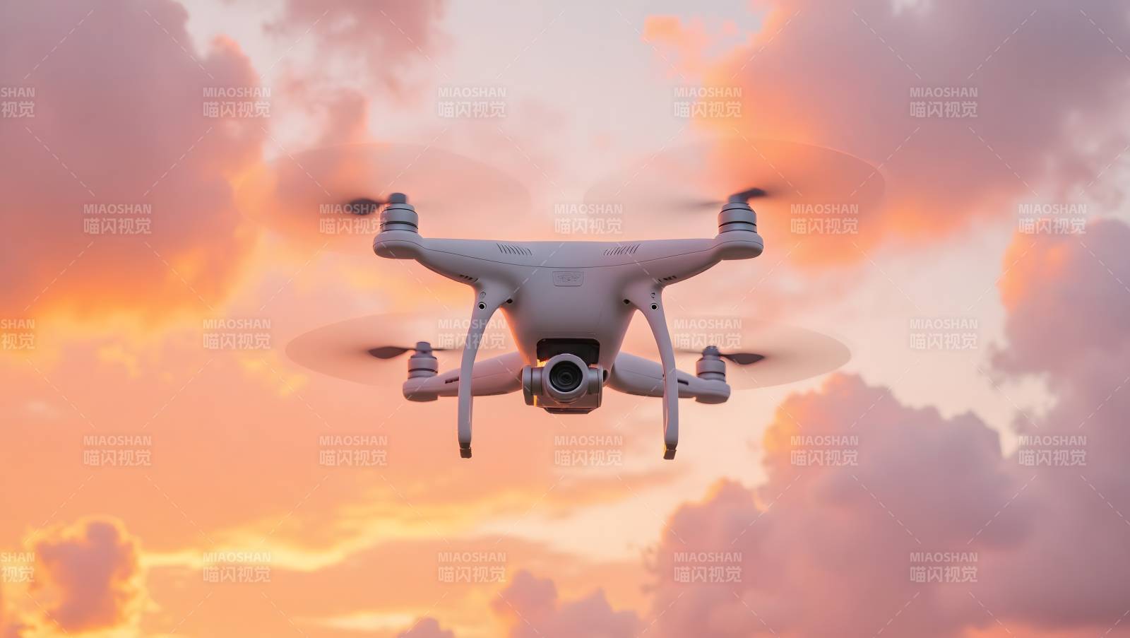 无人机翱翔天际图片