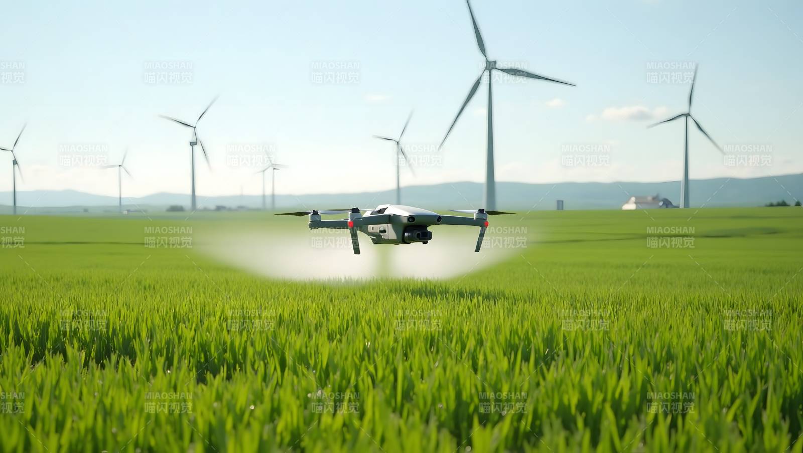 无人机飞越绿田图片
