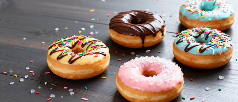 五彩缤纷的甜甜圈图片