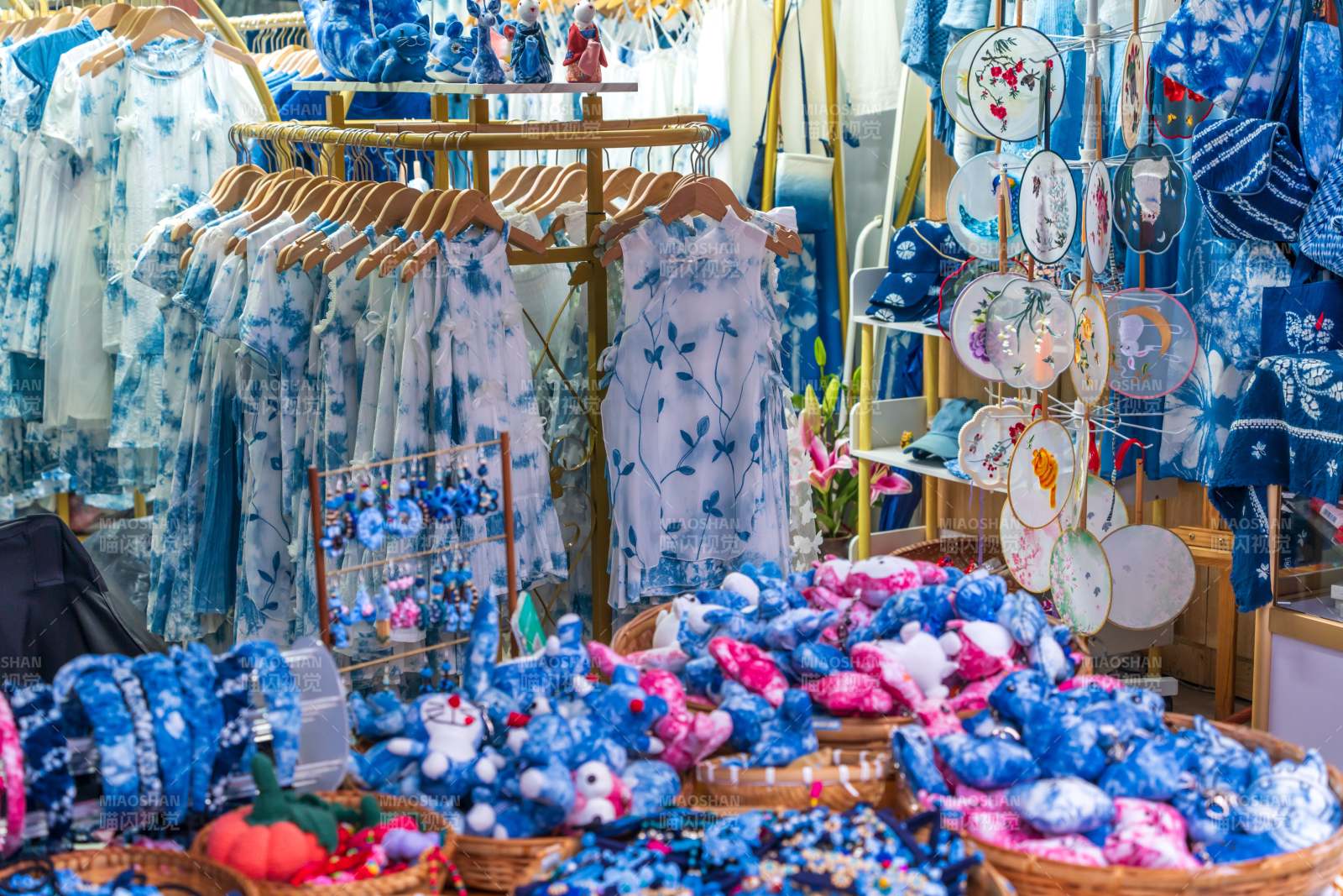 蓝染布艺市集图片