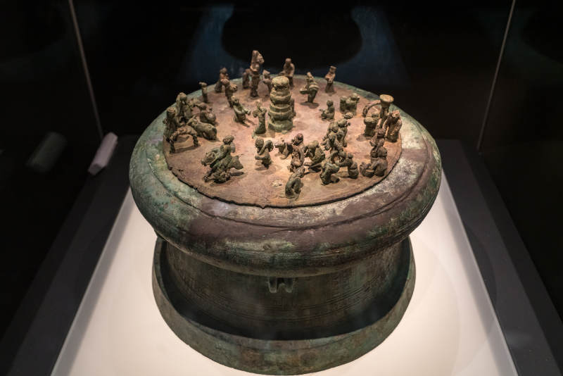 青铜宴乐场景模型图片