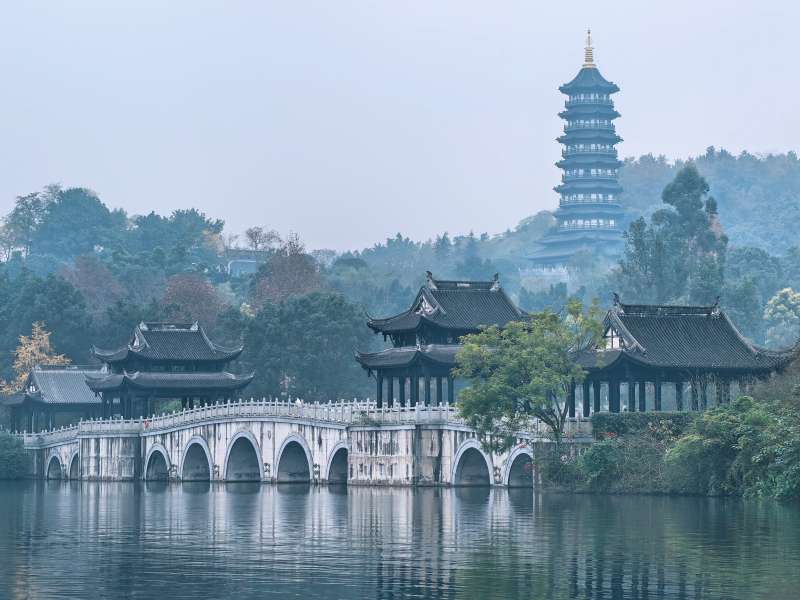 西湖断桥塔影图片