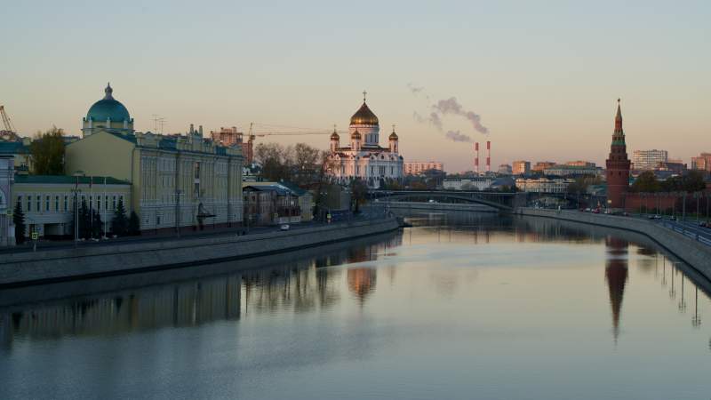 莫斯科河畔黄昏景图片