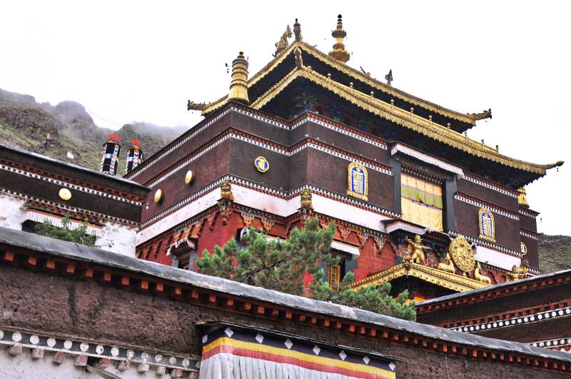 藏式古建筑风光图片