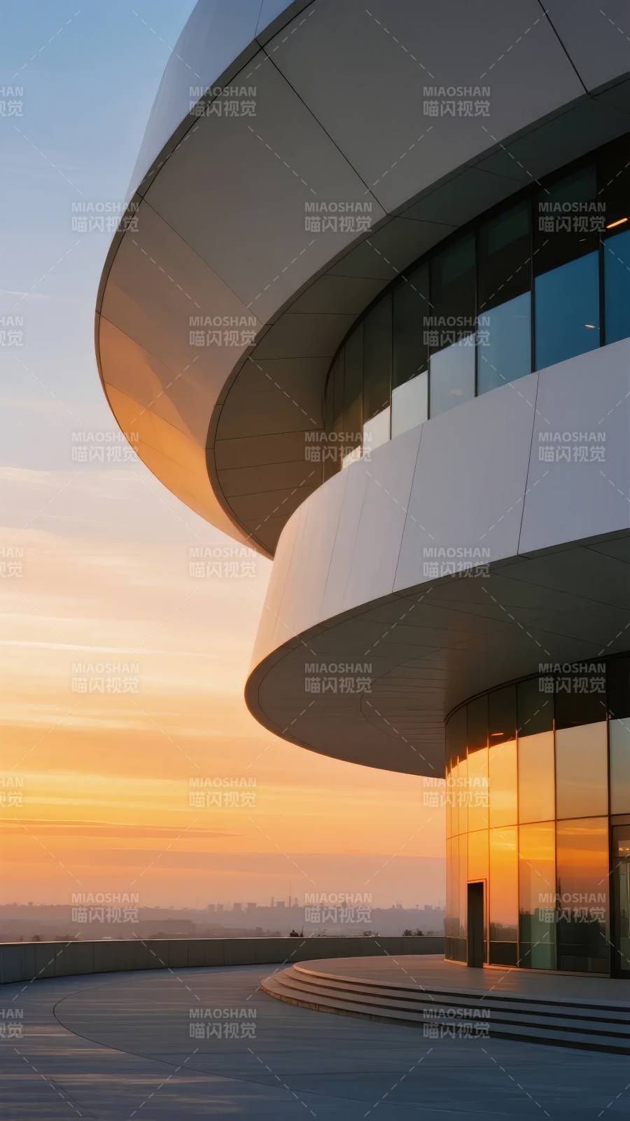 曲面建筑日落时分图片